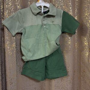 Tahari Two-Tone Green Kids Shirt and Short Set